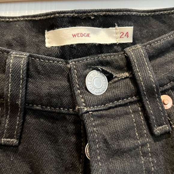 Levi Jeans, Wedgie Fit, Black - Picture 3 of 3